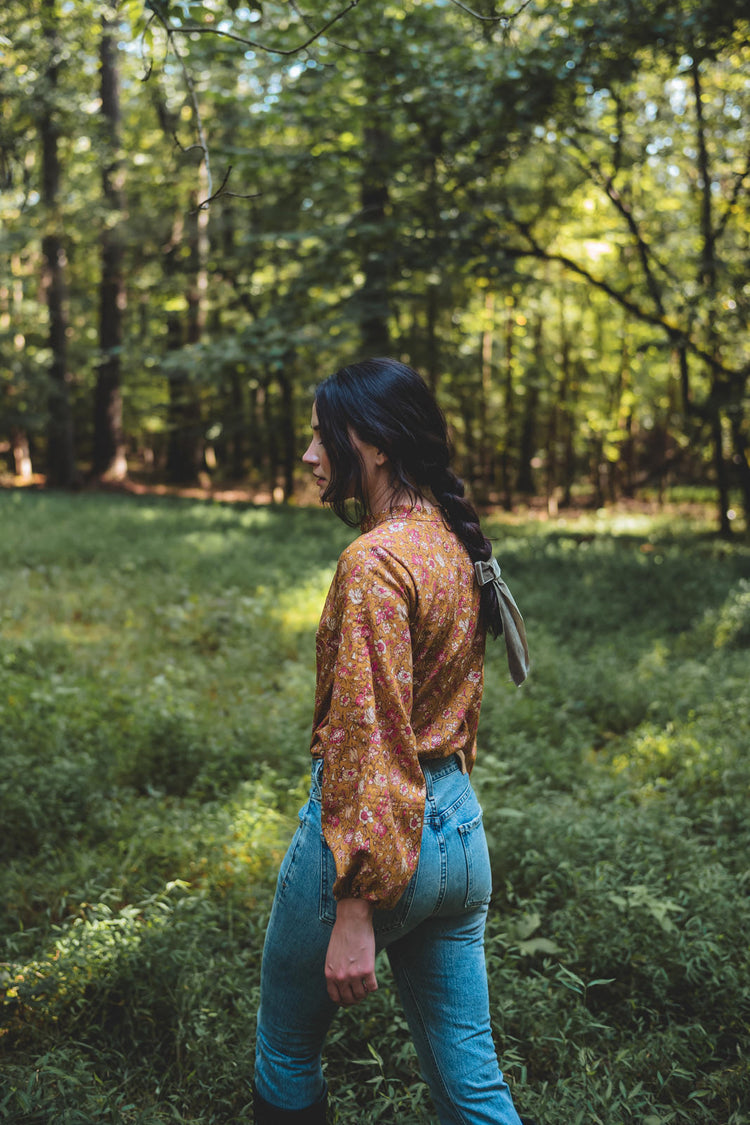 Bryce Top in Marigold Daphne