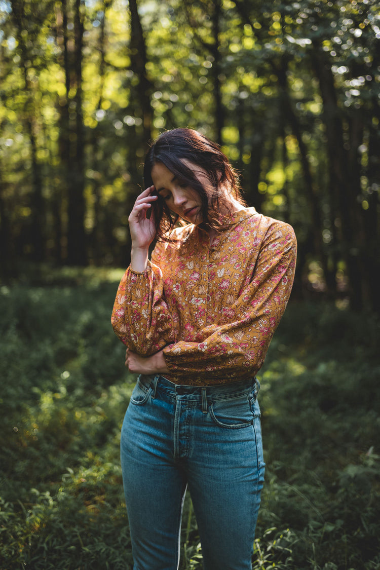 Bryce Top in Marigold Daphne